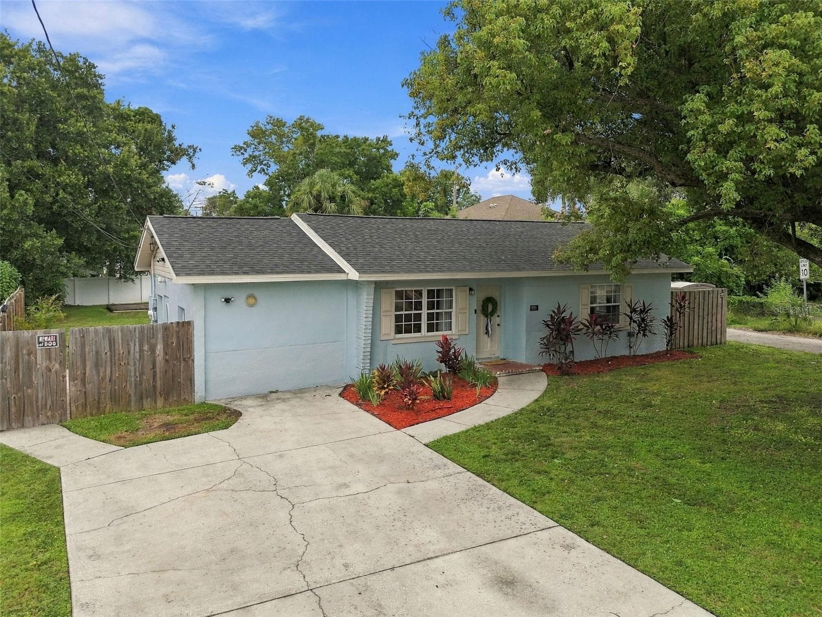 Single Family Residence at 806 N GOMEZ AVE, TAMPA, photo 2 of 43