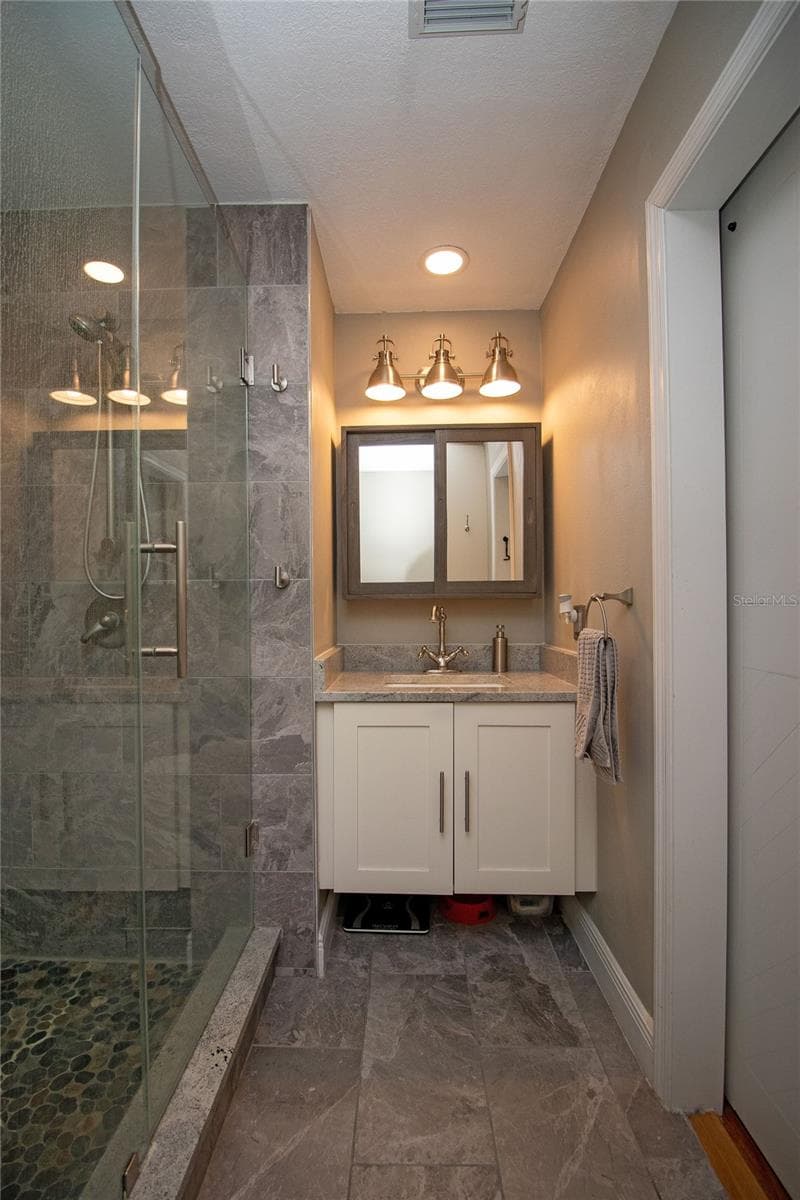 Condominium at 1640 CAPE HOPE AVE NE #2, ST PETERSBURG, photo 21 of 42