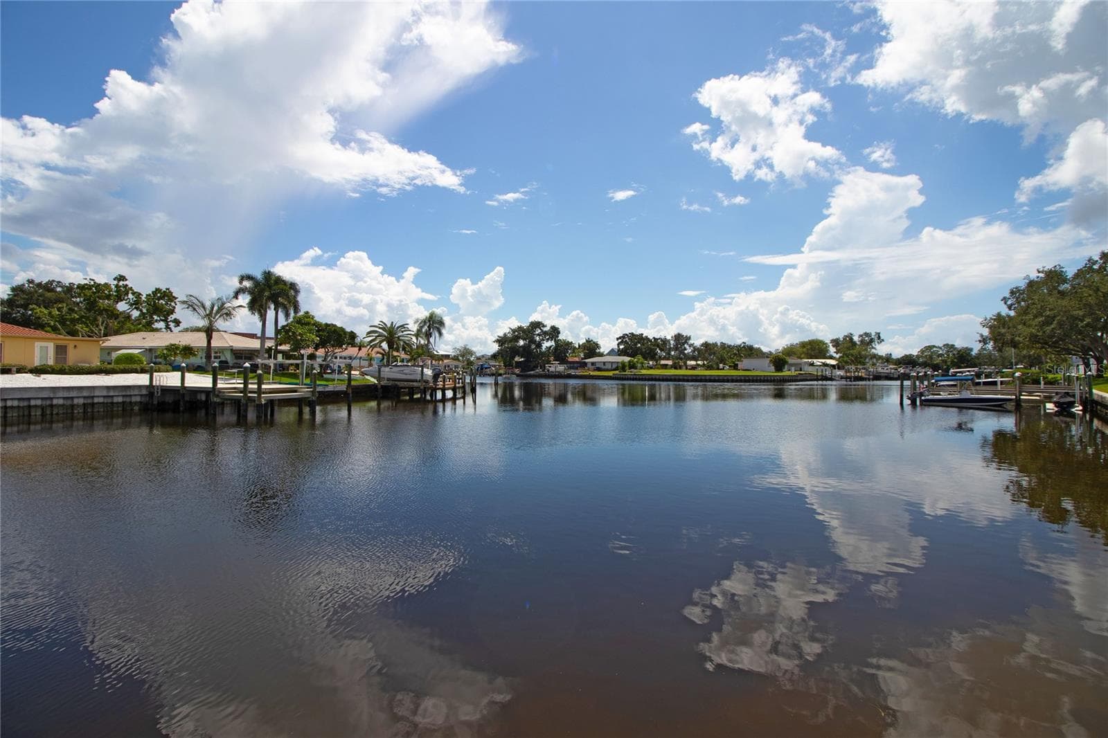 Enjoy the view, bring your paddleboard - 1640 CAPE HOPE AVE NE #2, ST PETERSBURG