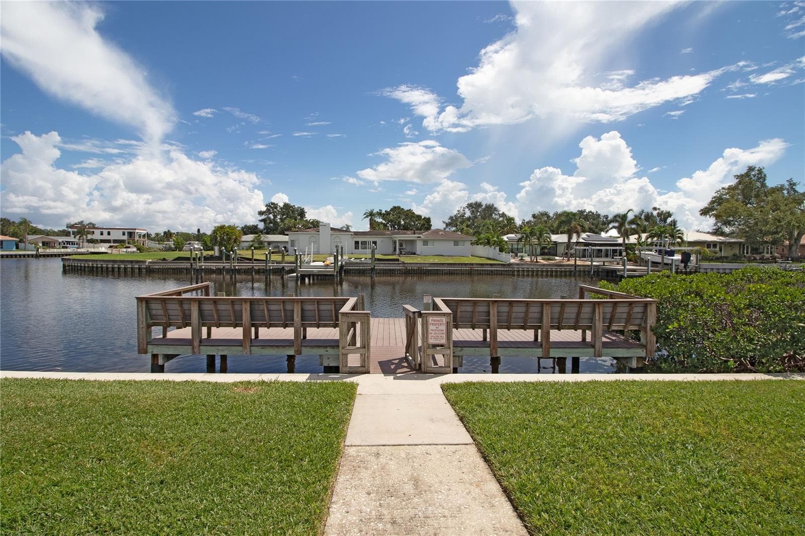 Condominium at 1640 CAPE HOPE AVE NE #2, ST PETERSBURG, photo 36 of 42