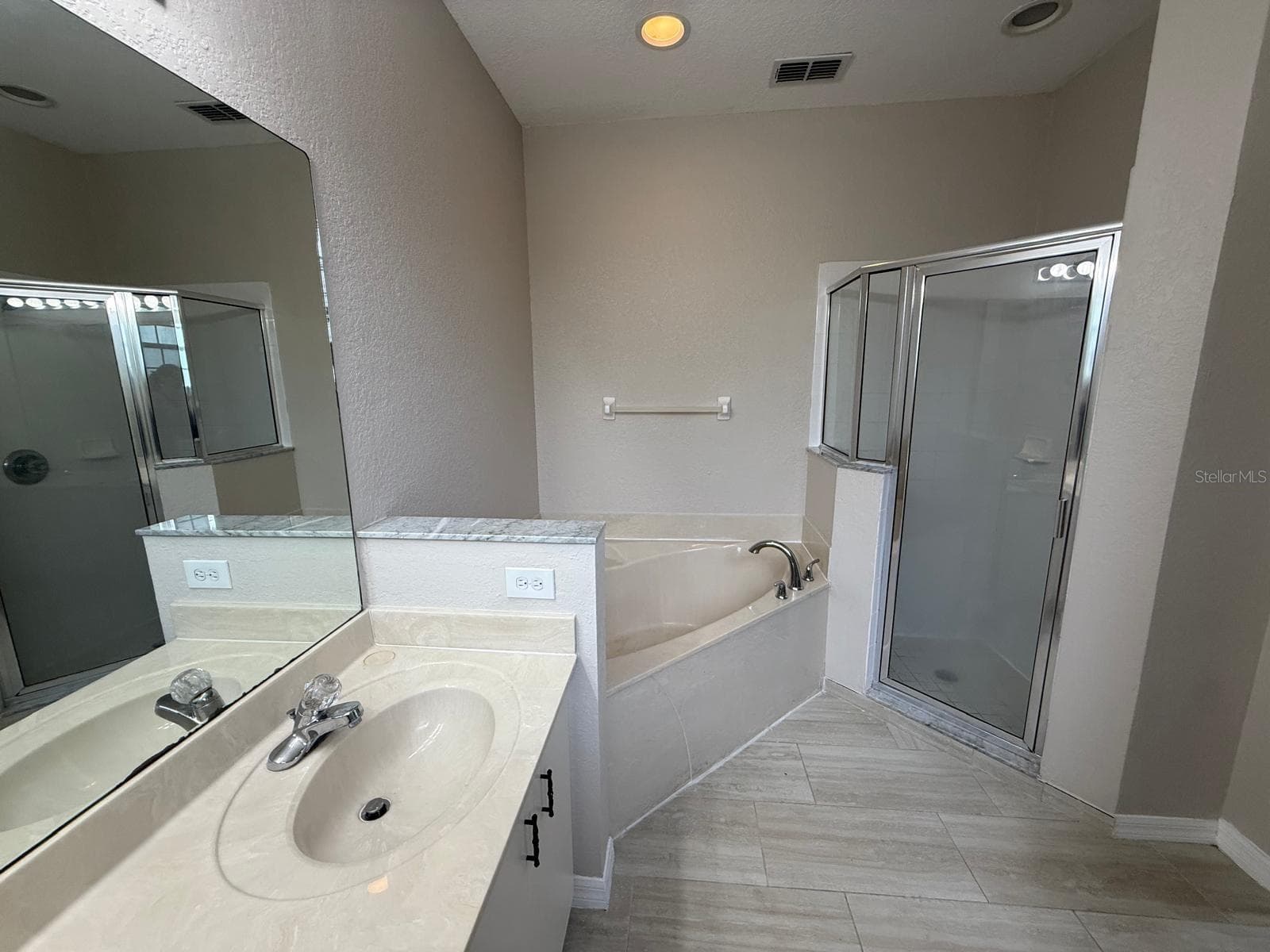 Condominium at 10201 INDIAN CREEK DR #10B, POINCIANA, photo 10 of 17