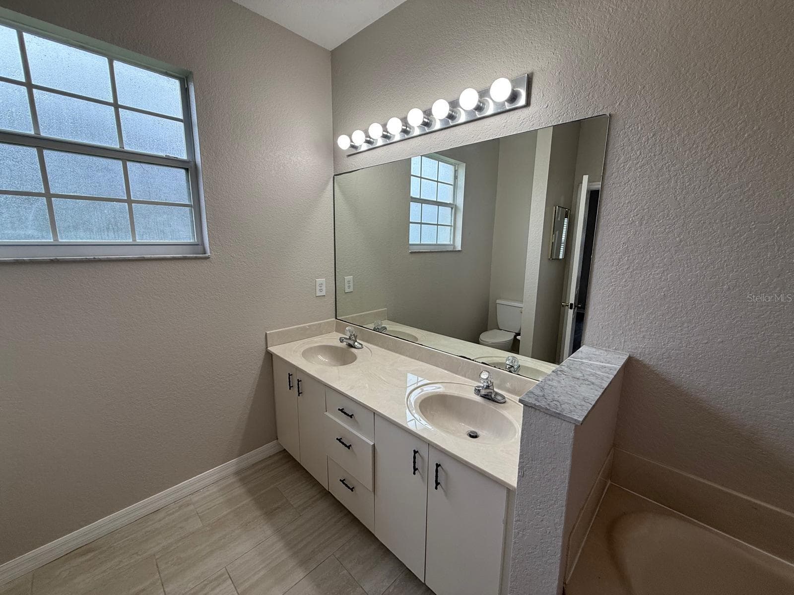 Condominium at 10201 INDIAN CREEK DR #10B, POINCIANA, photo 11 of 17
