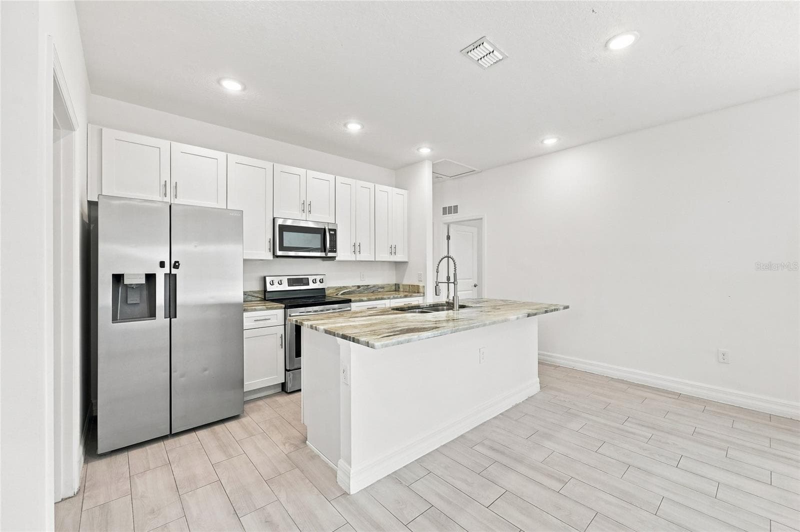 Single Family Residence at 632 HUDSON VALLEY DR, POINCIANA, photo 5 of 26