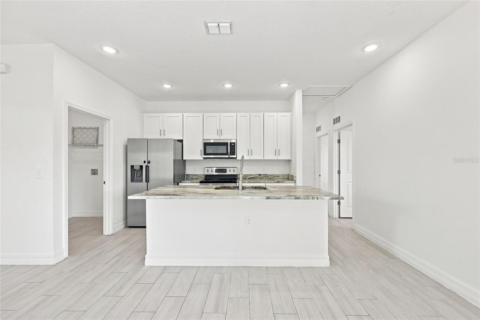 Single Family Residence at 632 HUDSON VALLEY DR, POINCIANA, photo 6 of 26