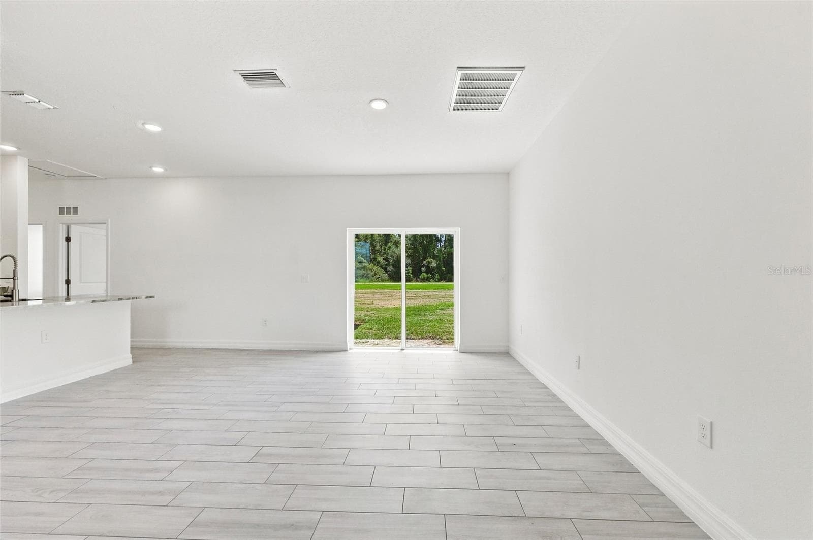 Single Family Residence at 632 HUDSON VALLEY DR, POINCIANA, photo 11 of 26