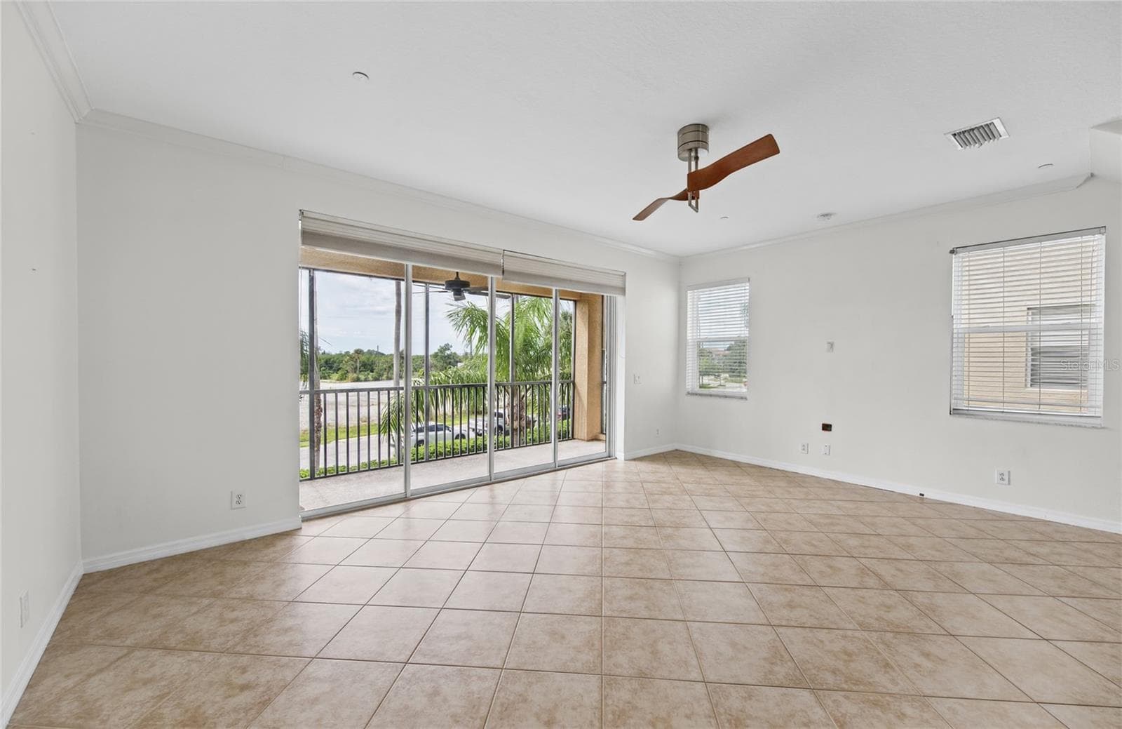 new paint in the living area - 1146 VENETIAN HARBOR DR NE, ST PETERSBURG