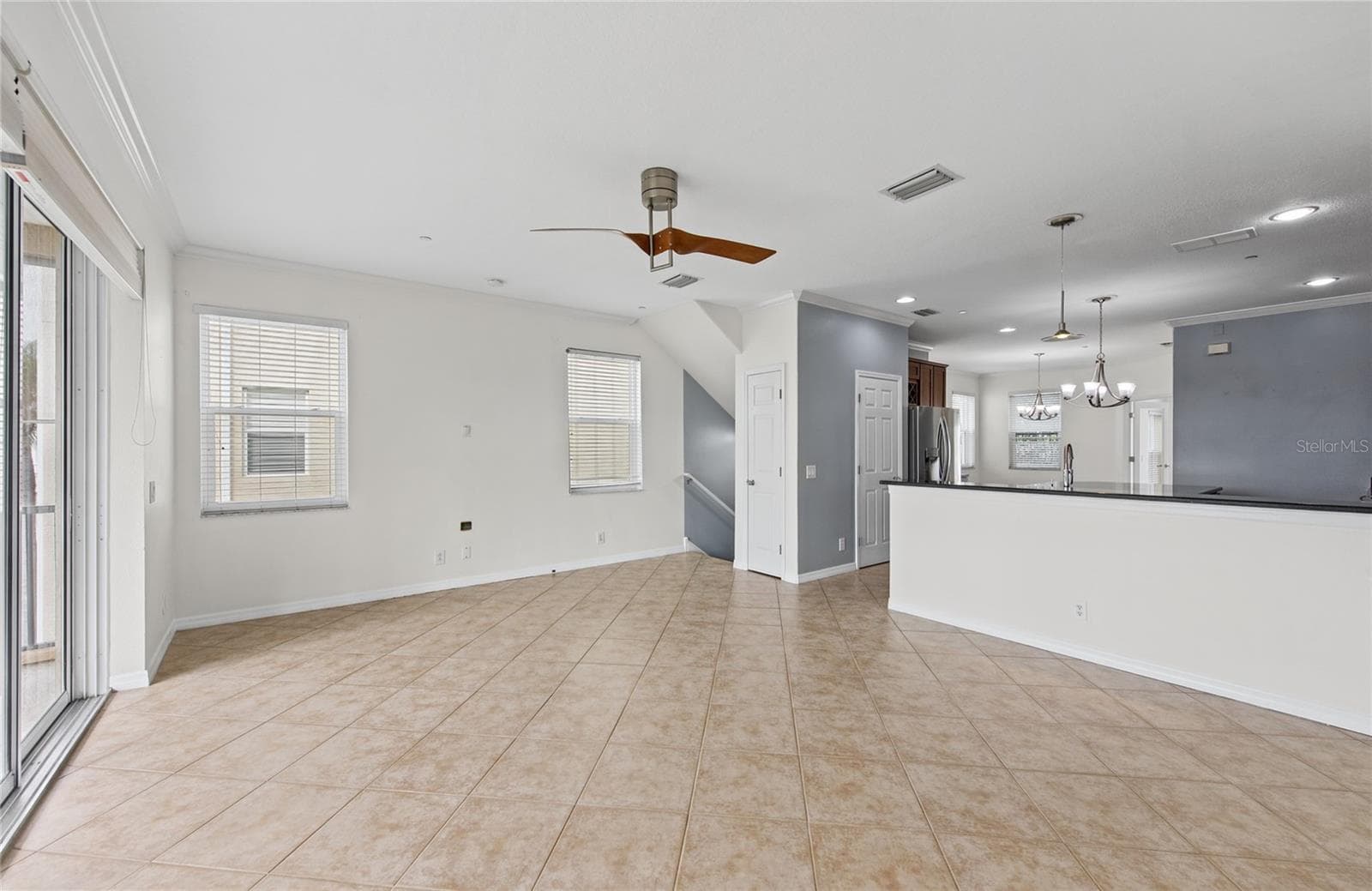 Townhouse at 1146 VENETIAN HARBOR DR NE, ST PETERSBURG, photo 9 of 76