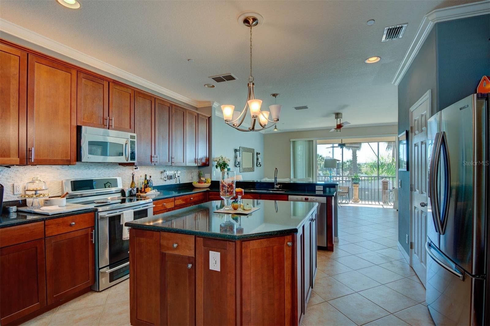Townhouse at 1146 VENETIAN HARBOR DR NE, ST PETERSBURG, photo 13 of 76