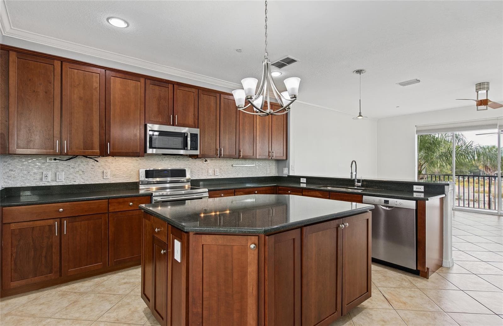 Townhouse at 1146 VENETIAN HARBOR DR NE, ST PETERSBURG, photo 14 of 76