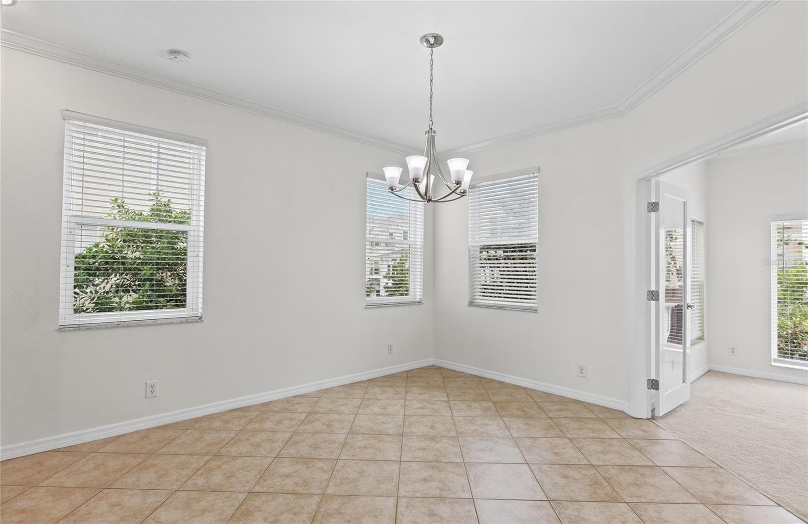 fresh paint - 1146 VENETIAN HARBOR DR NE, ST PETERSBURG