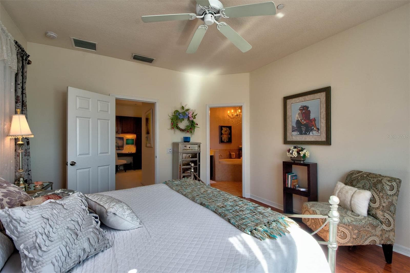 Townhouse at 1146 VENETIAN HARBOR DR NE, ST PETERSBURG, photo 31 of 76