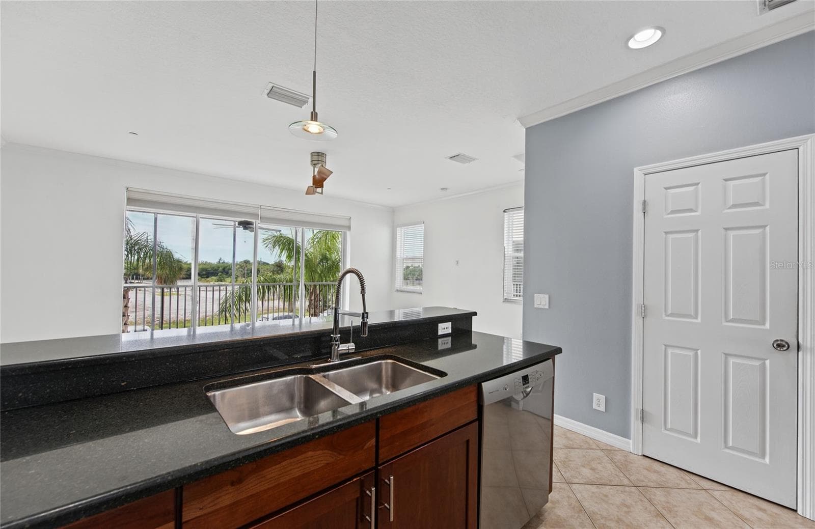 Townhouse at 1146 VENETIAN HARBOR DR NE, ST PETERSBURG, photo 73 of 76
