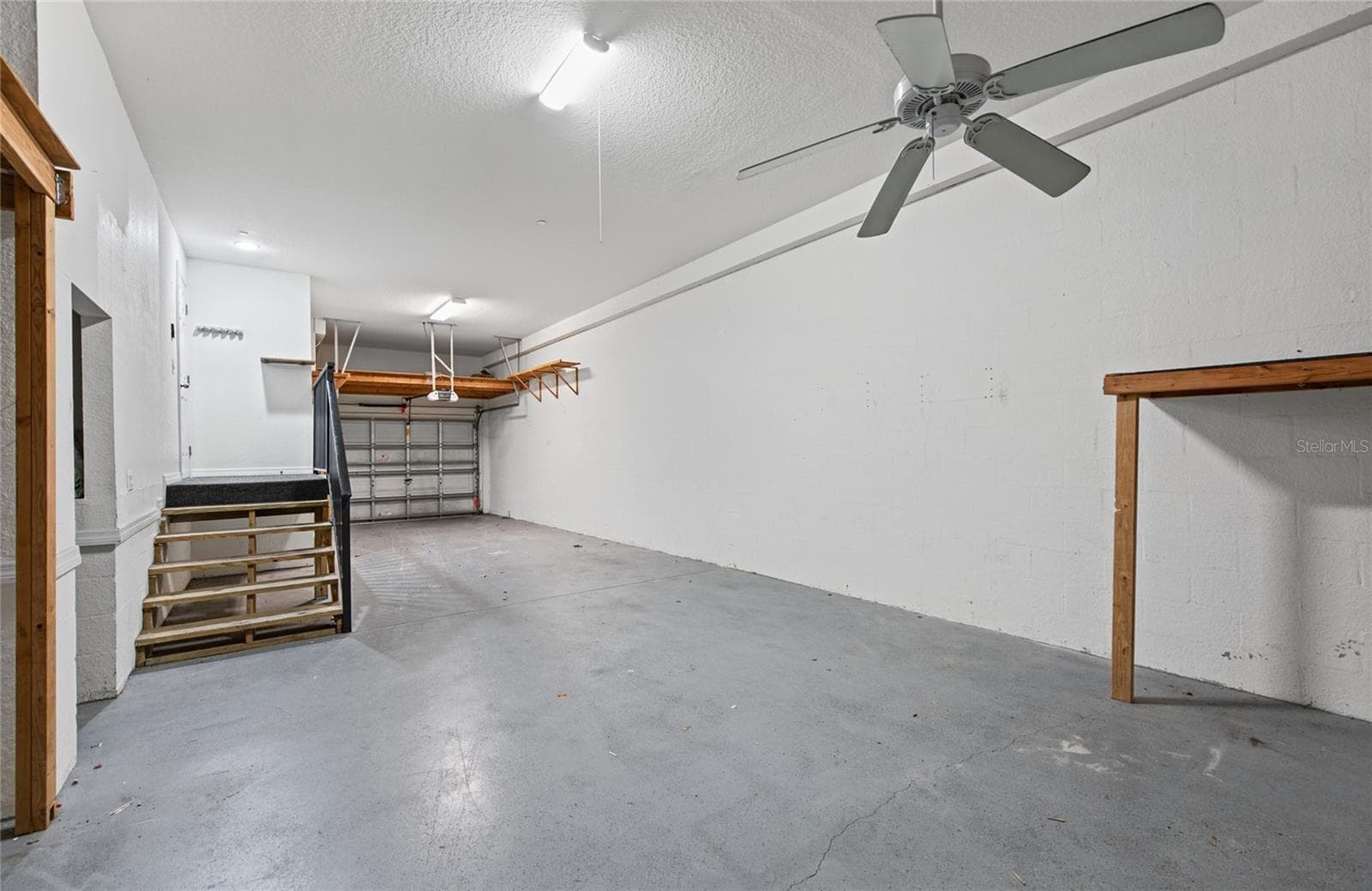 3 car tandem garage 12x59 - 1146 VENETIAN HARBOR DR NE, ST PETERSBURG