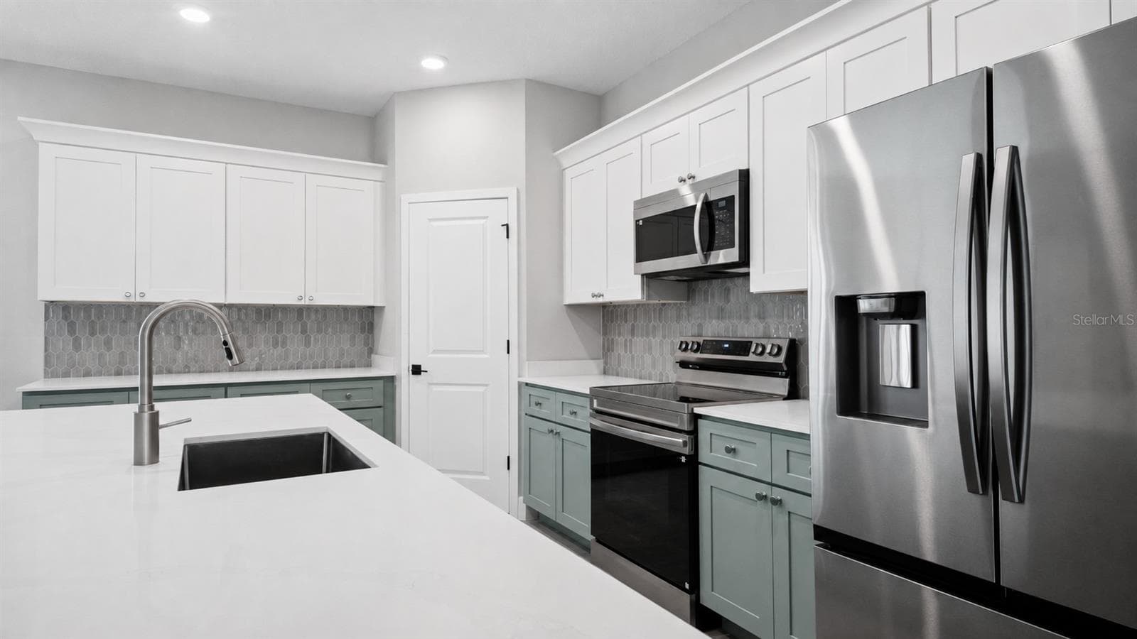 Single Family Residence at 4085 SW 111 TH PL, OCALA, photo 3 of 14