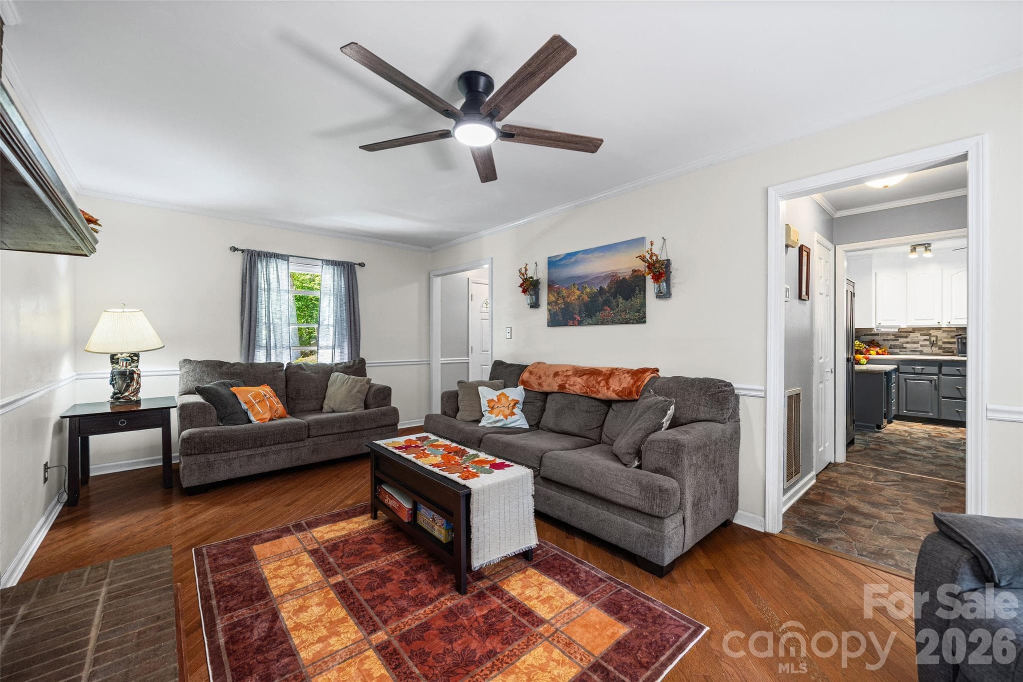 Single Family Residence at 419 Holly Drive, Belmont, photo 6 of 24