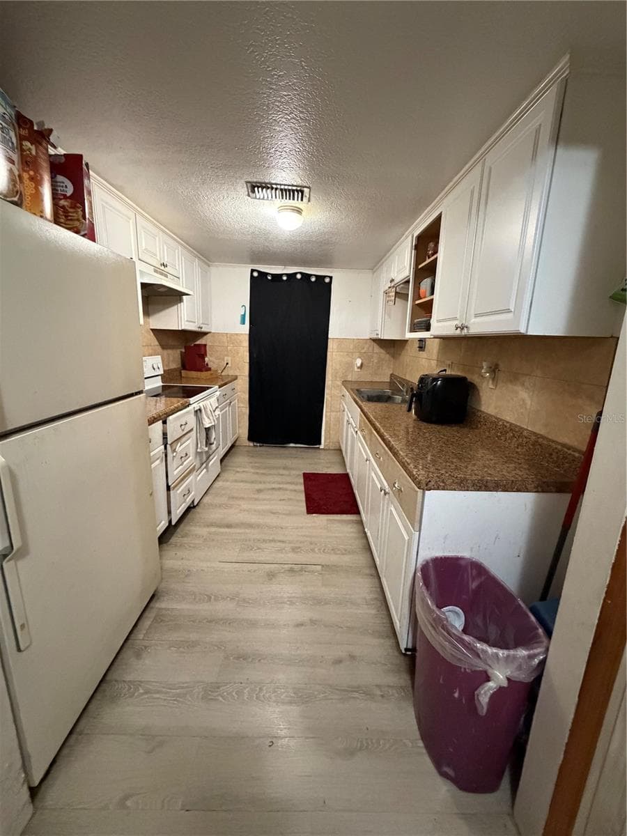Single Family Residence at 316 E WHIDDEN ST, ARCADIA, photo 5 of 15