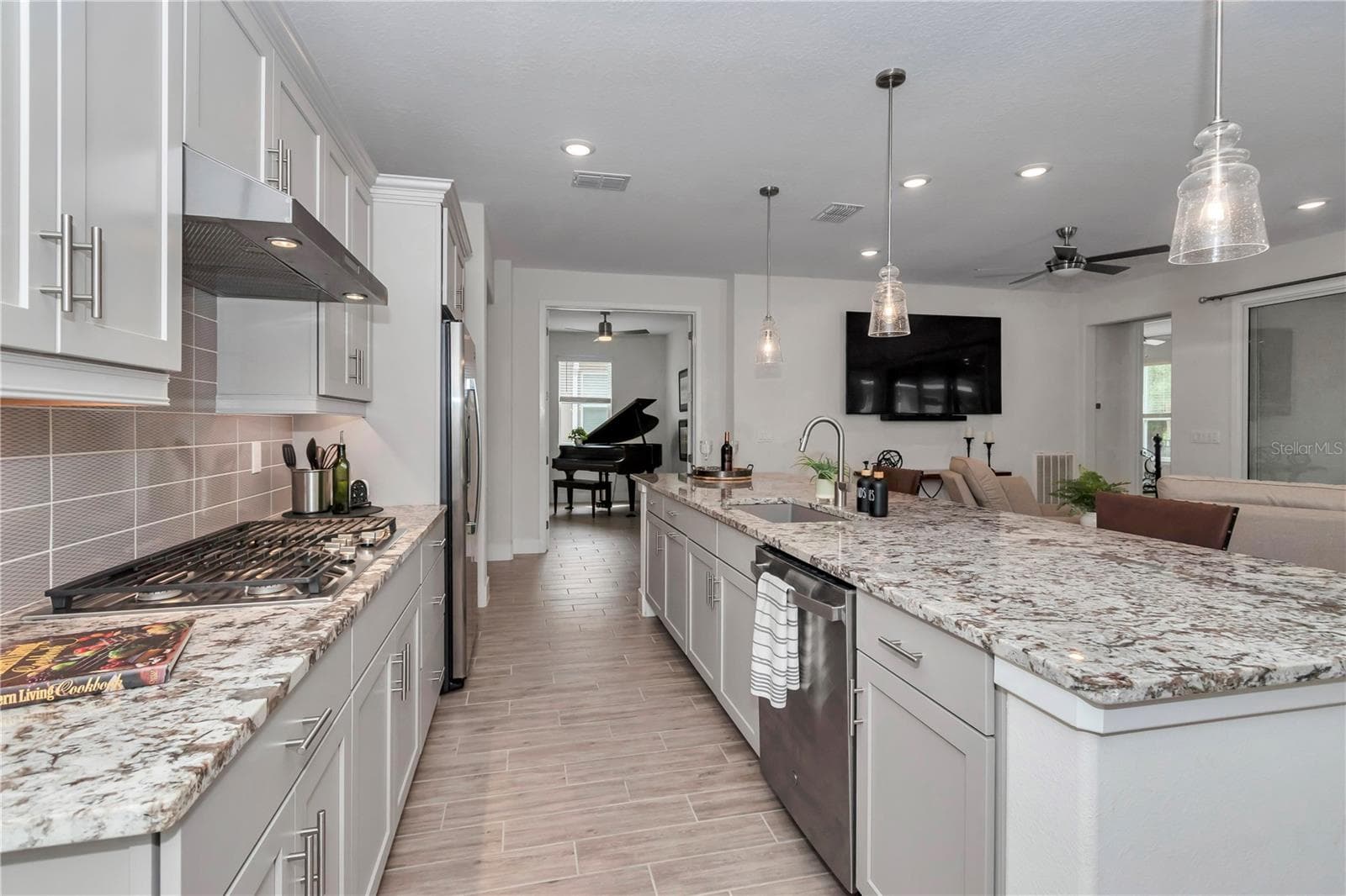 Gourmet Kitchen - 4358 NW 57TH AVE, OCALA