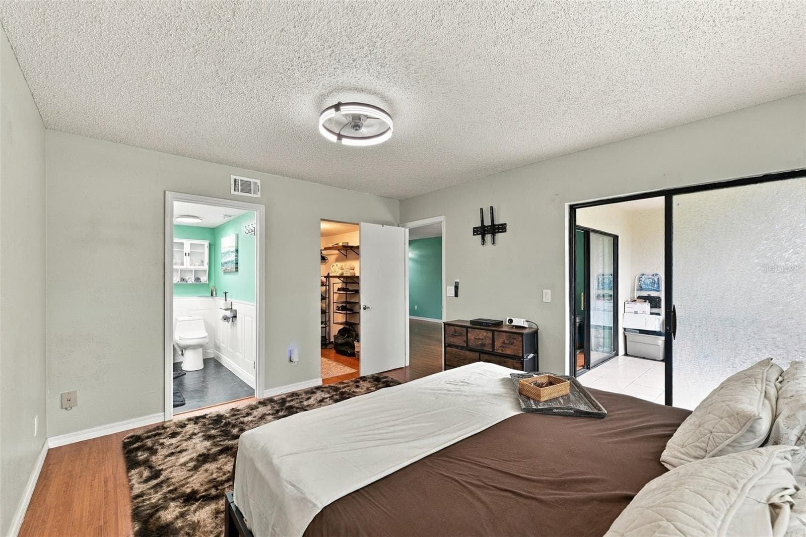 Condominium at 12900 VONN RD #E204, LARGO, photo 21 of 48