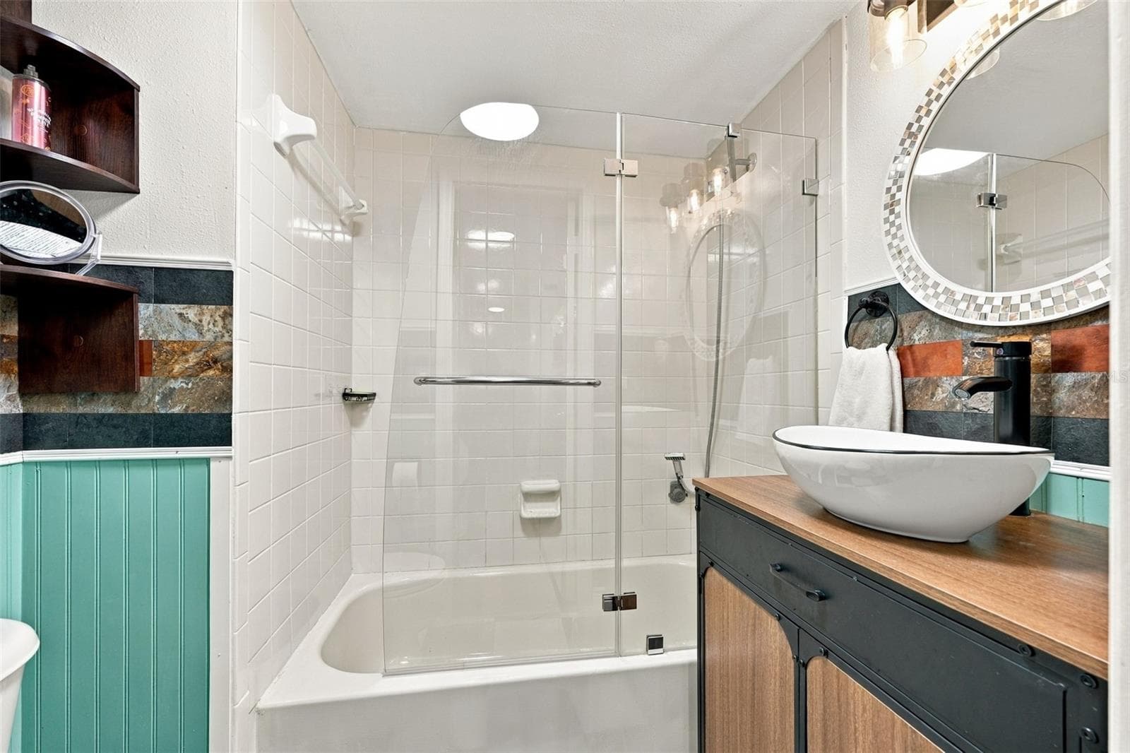 Condominium at 12900 VONN RD #E204, LARGO, photo 32 of 48