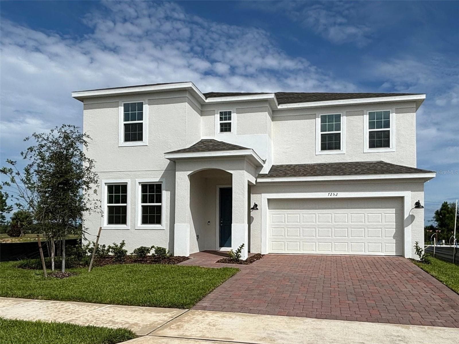 7252 ROLLING LEAF RD