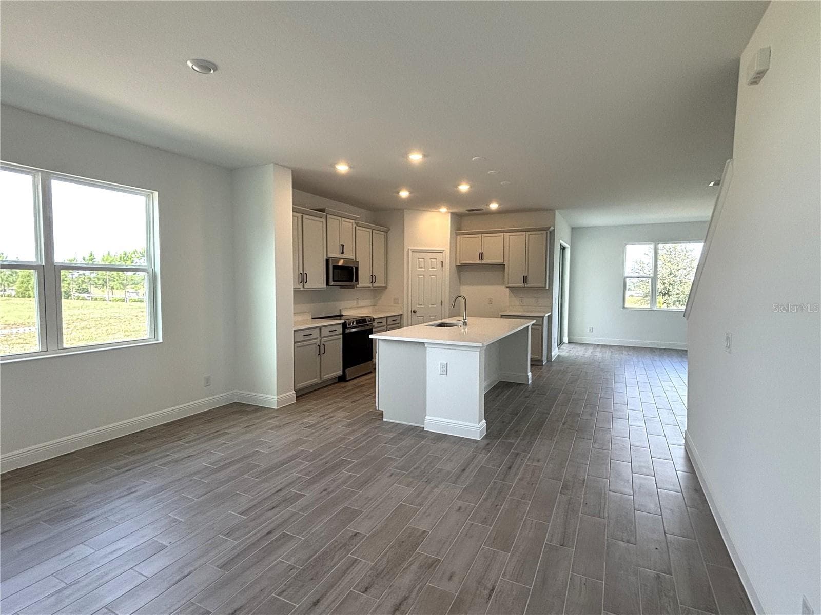 Kitchen & Dining Room - 7252 ROLLING LEAF RD, GROVELAND