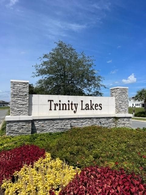 Community Entrance - 7252 ROLLING LEAF RD, GROVELAND