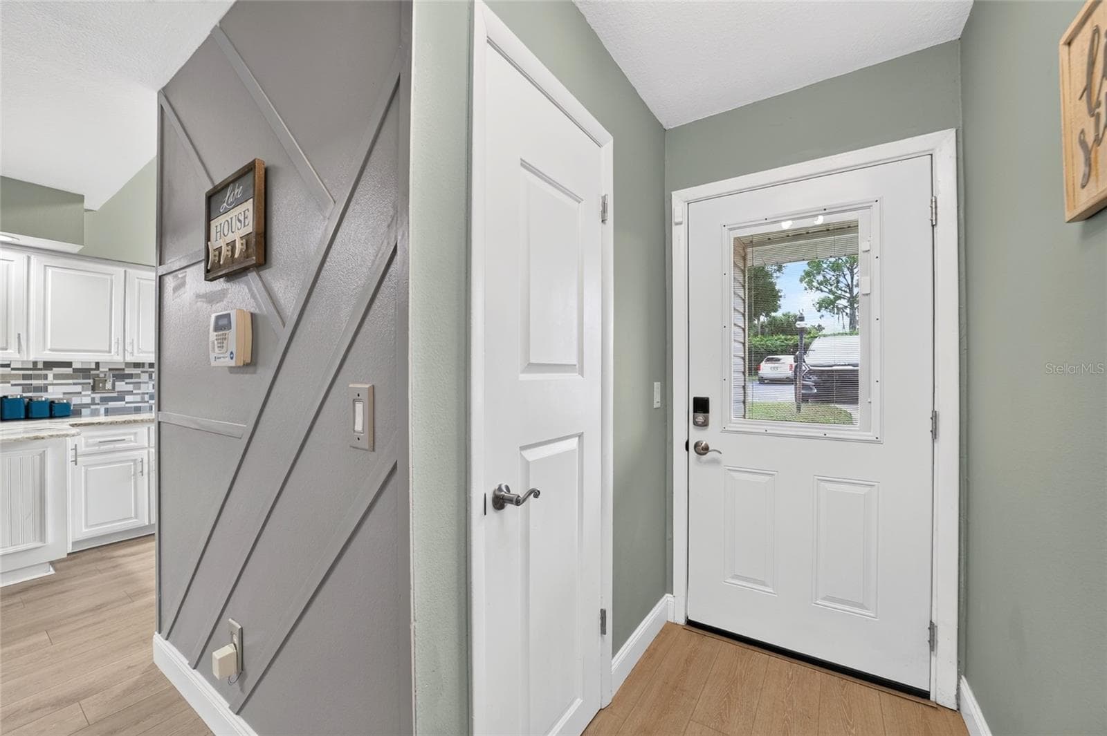 Condominium at 11001 SE SUNSET HARBOR RD #E36, SUMMERFIELD, photo 5 of 78