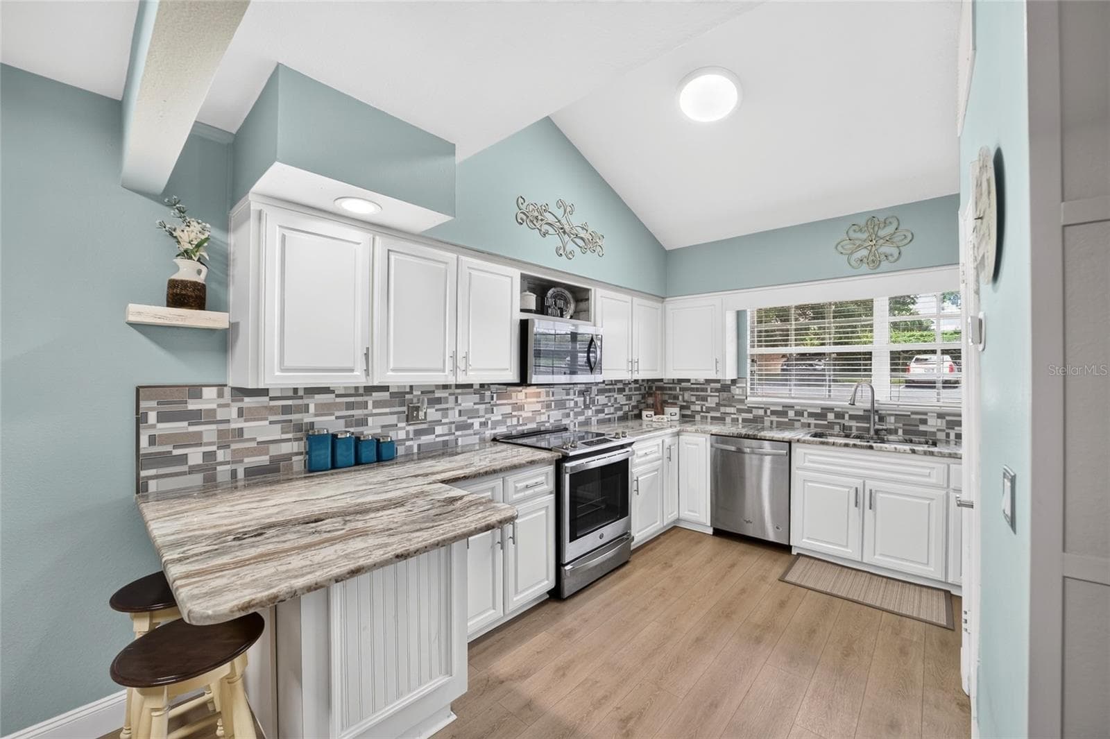 Condominium at 11001 SE SUNSET HARBOR RD #E36, SUMMERFIELD, photo 20 of 78