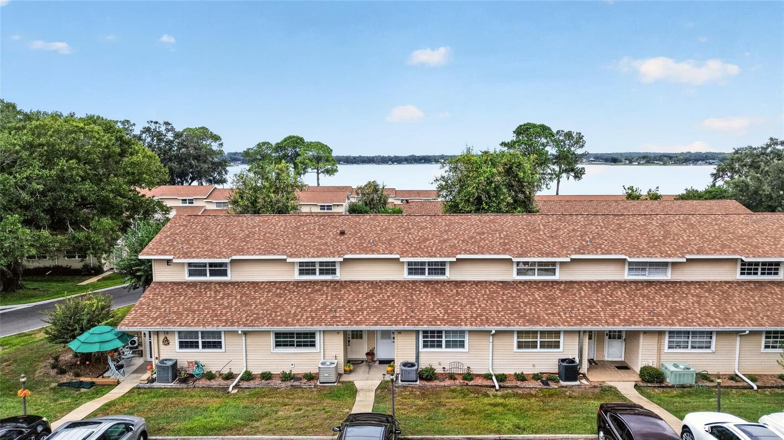 Condominium at 11001 SE SUNSET HARBOR RD #E36, SUMMERFIELD, photo 50 of 78
