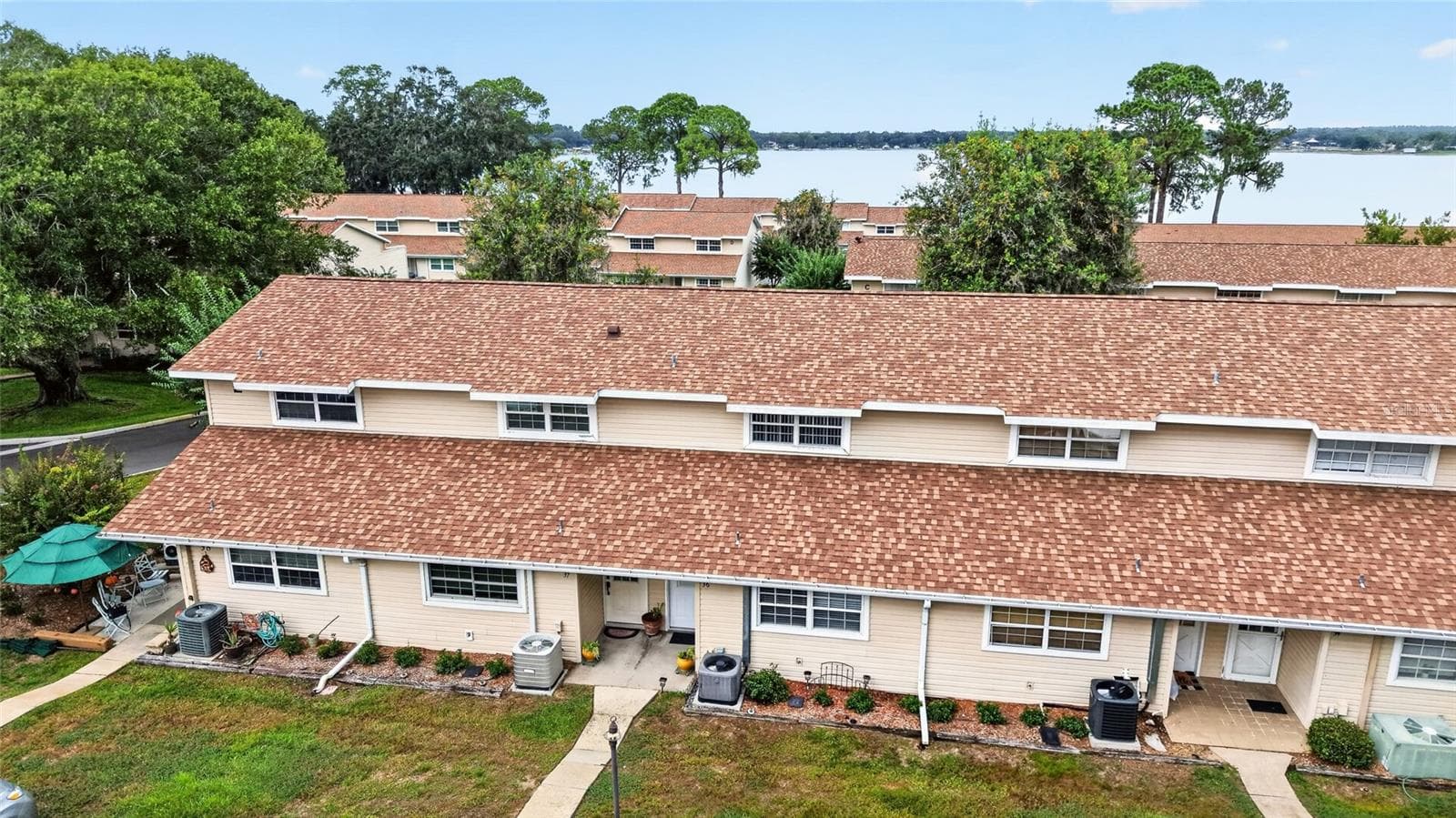 Condominium at 11001 SE SUNSET HARBOR RD #E36, SUMMERFIELD, photo 51 of 78