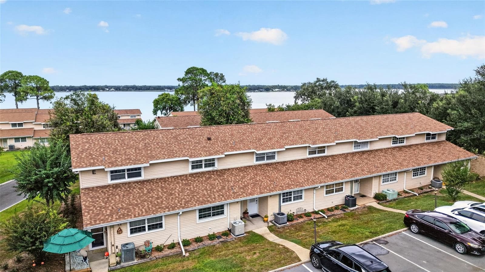 Condominium at 11001 SE SUNSET HARBOR RD #E36, SUMMERFIELD, photo 52 of 78