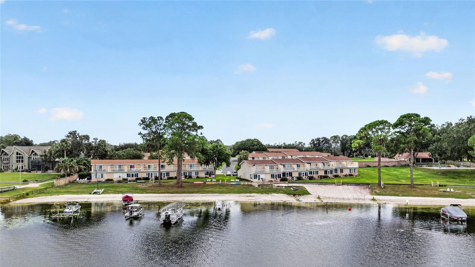 Condominium at 11001 SE SUNSET HARBOR RD #E36, SUMMERFIELD, photo 60 of 78