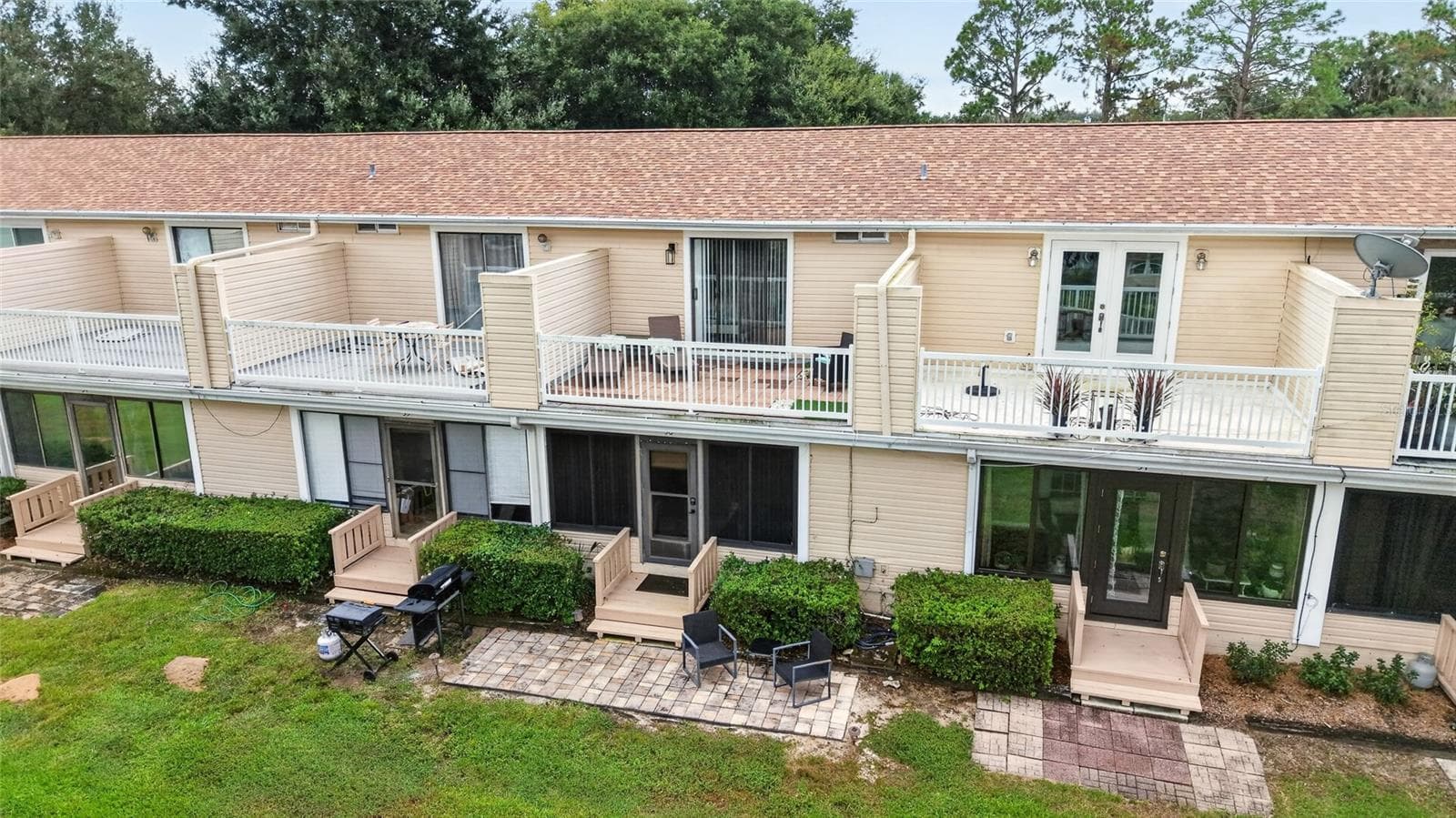 Condominium at 11001 SE SUNSET HARBOR RD #E36, SUMMERFIELD, photo 65 of 78