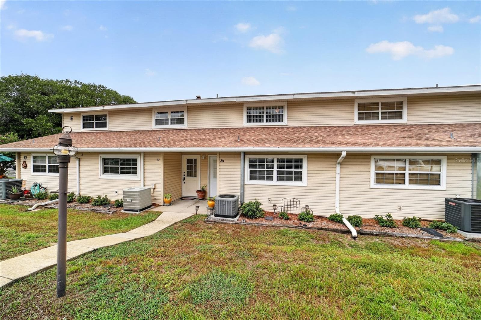Condominium at 11001 SE SUNSET HARBOR RD #E36, SUMMERFIELD, photo 68 of 78