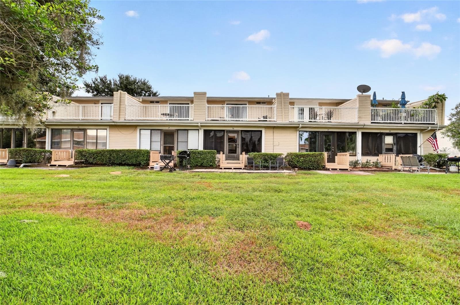 Condominium at 11001 SE SUNSET HARBOR RD #E36, SUMMERFIELD, photo 72 of 78