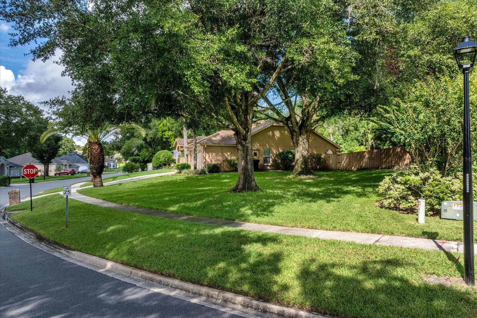 Single Family Residence at 1660 SWEETWATER WEST CIR, APOPKA, photo 39 of 44