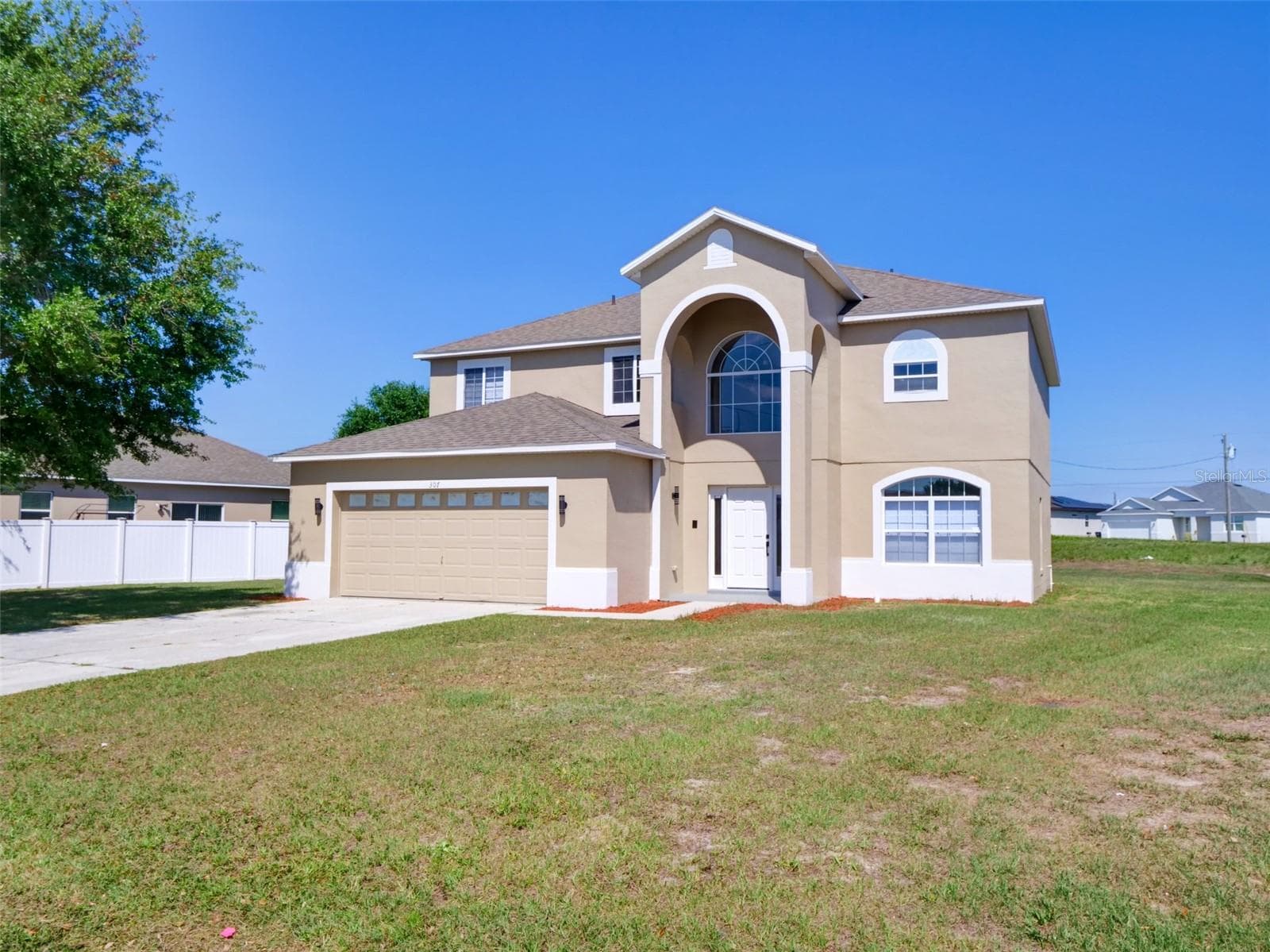 LARGE FRONT YARD - 307 BIG BLACK LN, POINCIANA