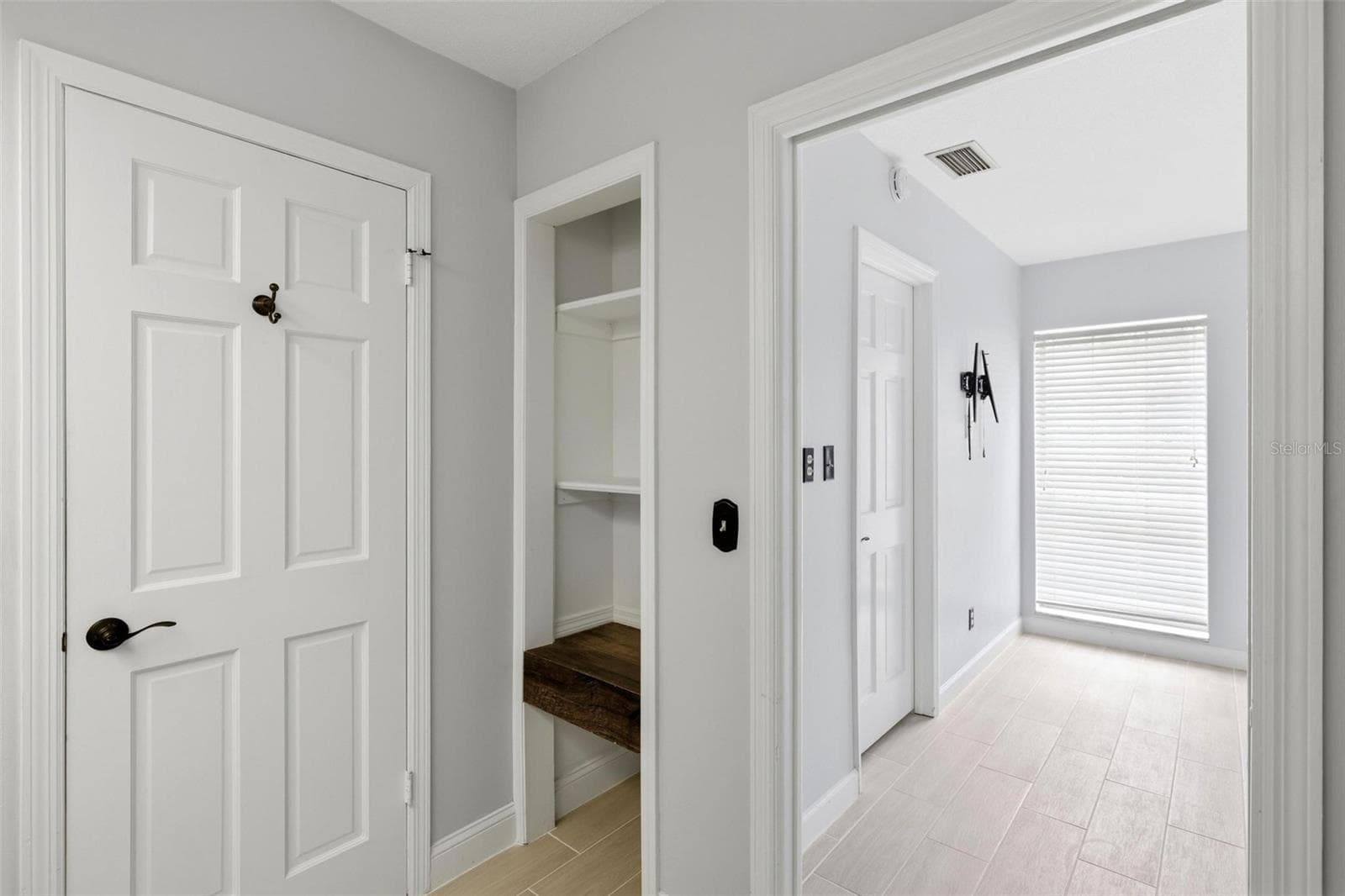 Door from 2nd bedroom into guest bathroom. - 4 ANTIGUA CIR #6, ENGLEWOOD