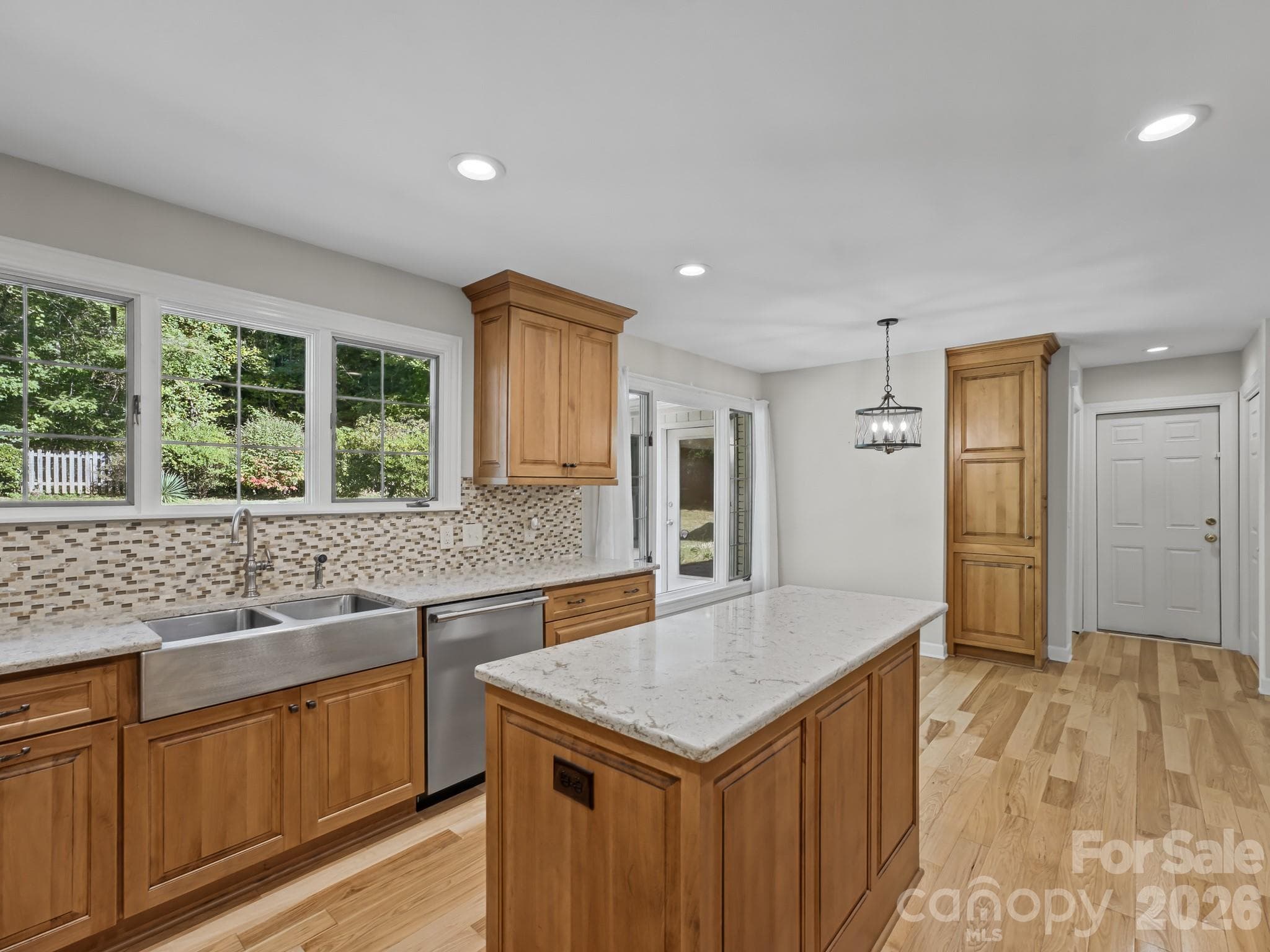 Kitchen - 109 Yardley Court, Hendersonville