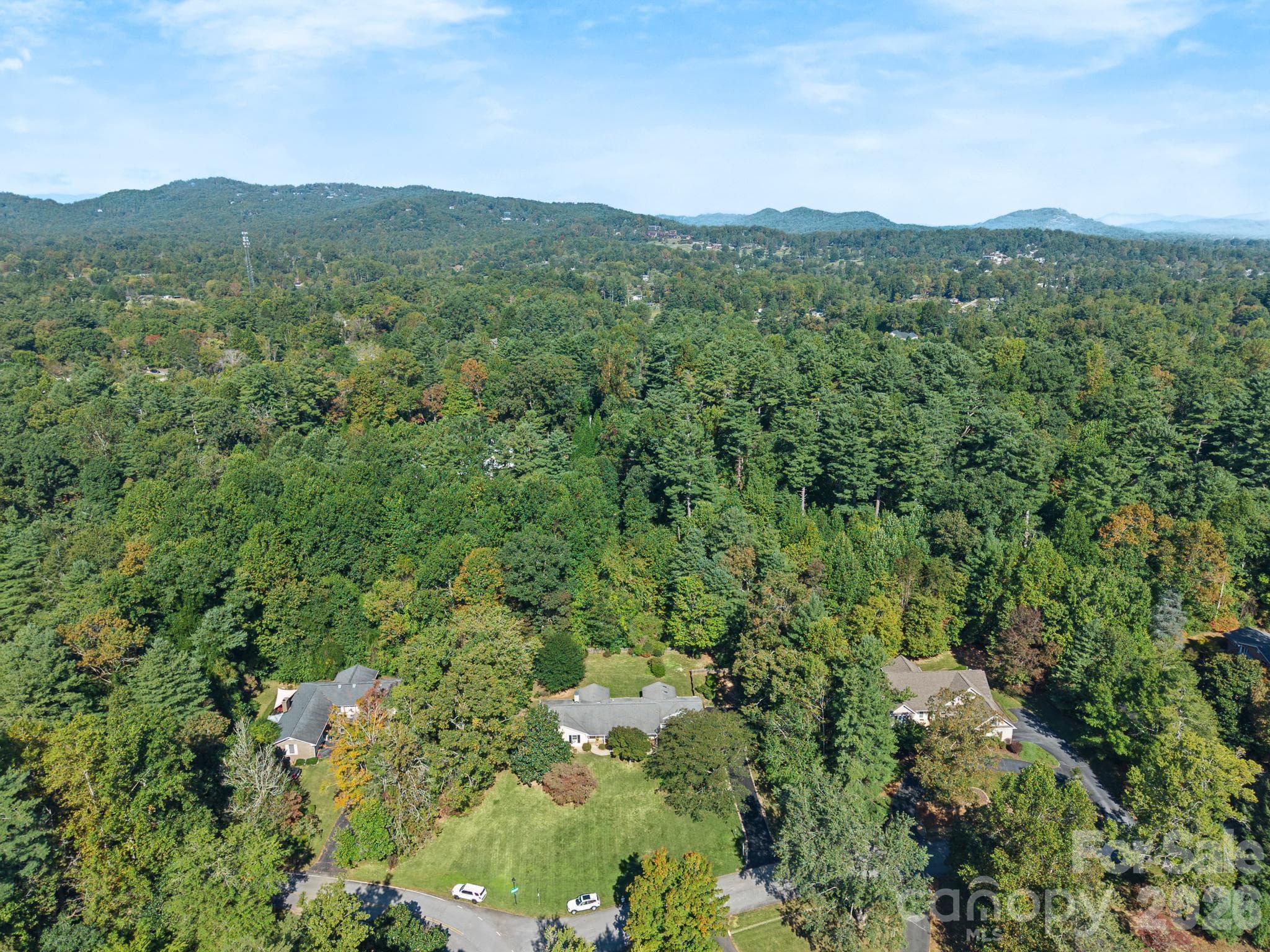 Exterior Overview - 109 Yardley Court, Hendersonville