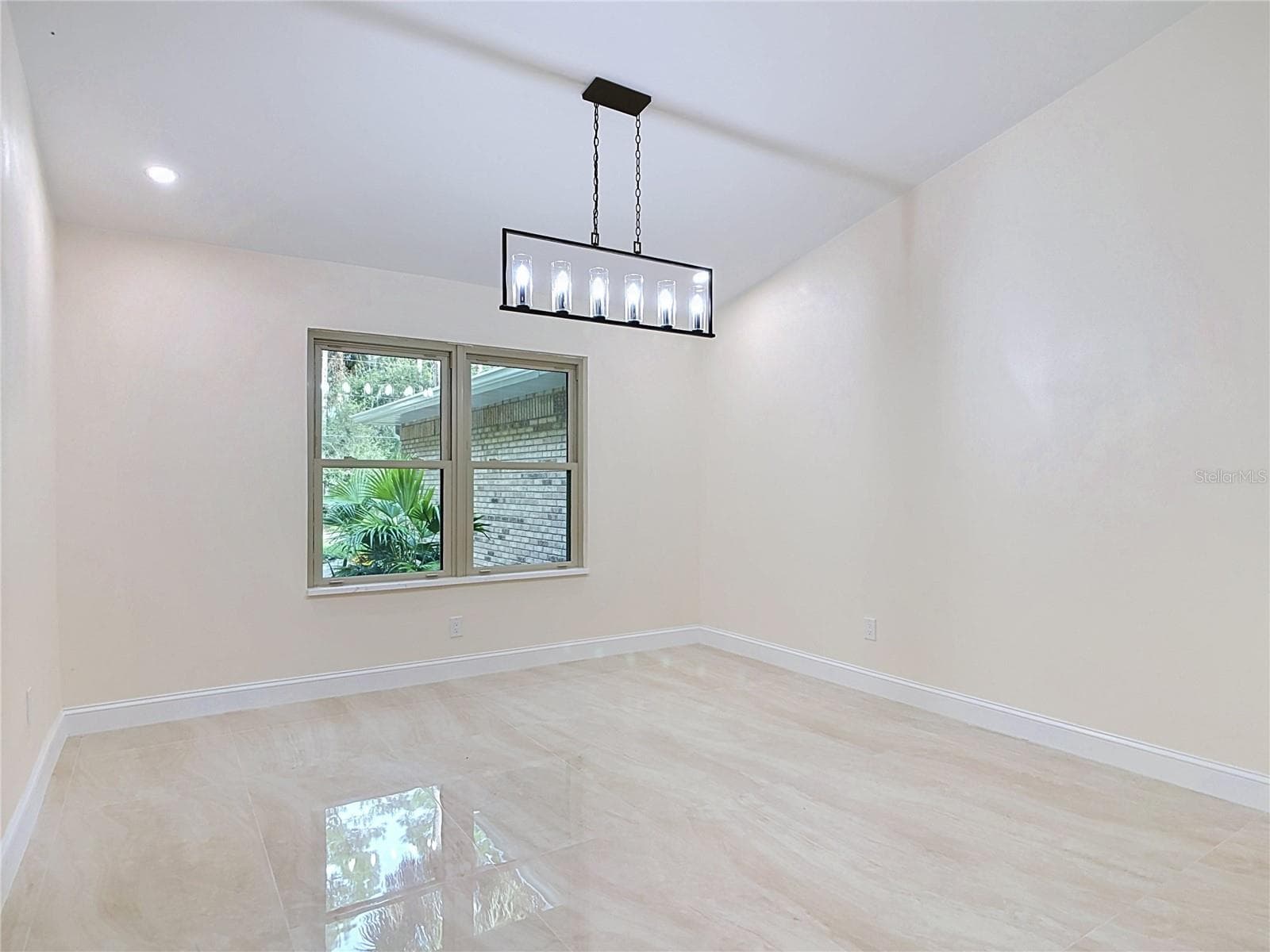 dining room - 1395 KETTLEDRUM TRL, ENTERPRISE