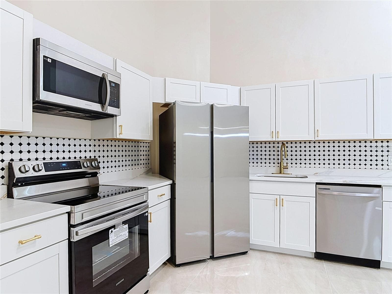 kitchen - 1395 KETTLEDRUM TRL, ENTERPRISE