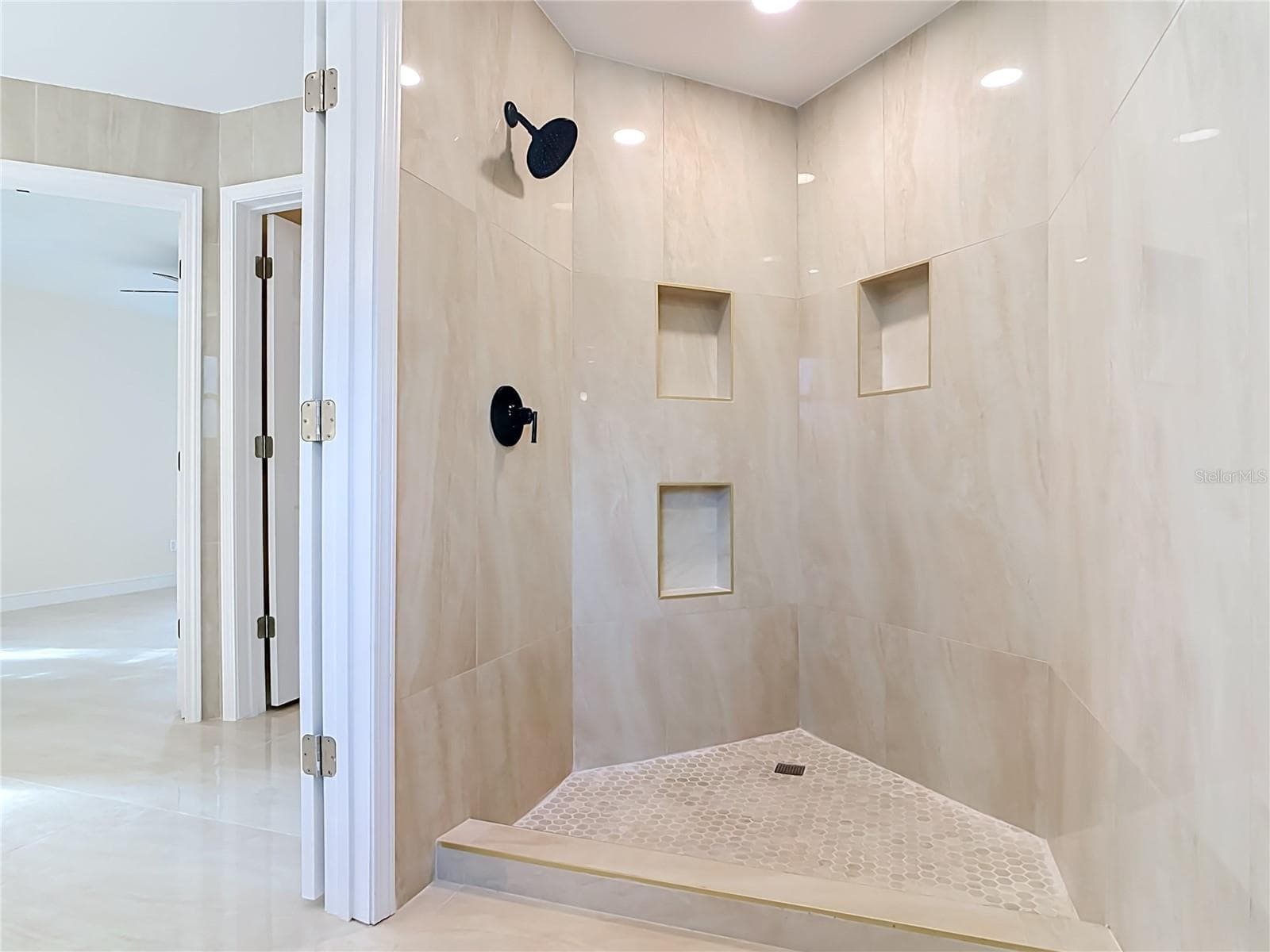 primary en-suite - 1395 KETTLEDRUM TRL, ENTERPRISE