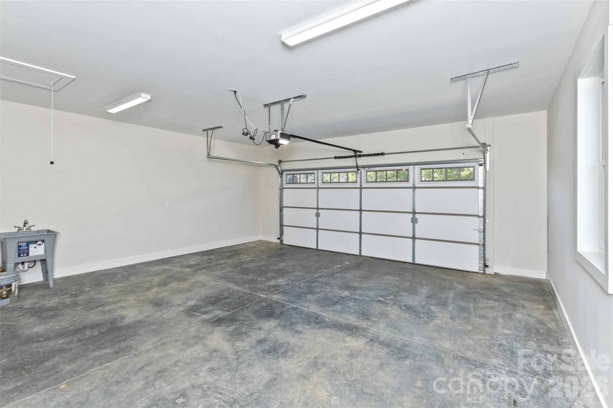 Large 2 Car Garage - 148 Triple Fairways Drive, Hendersonville