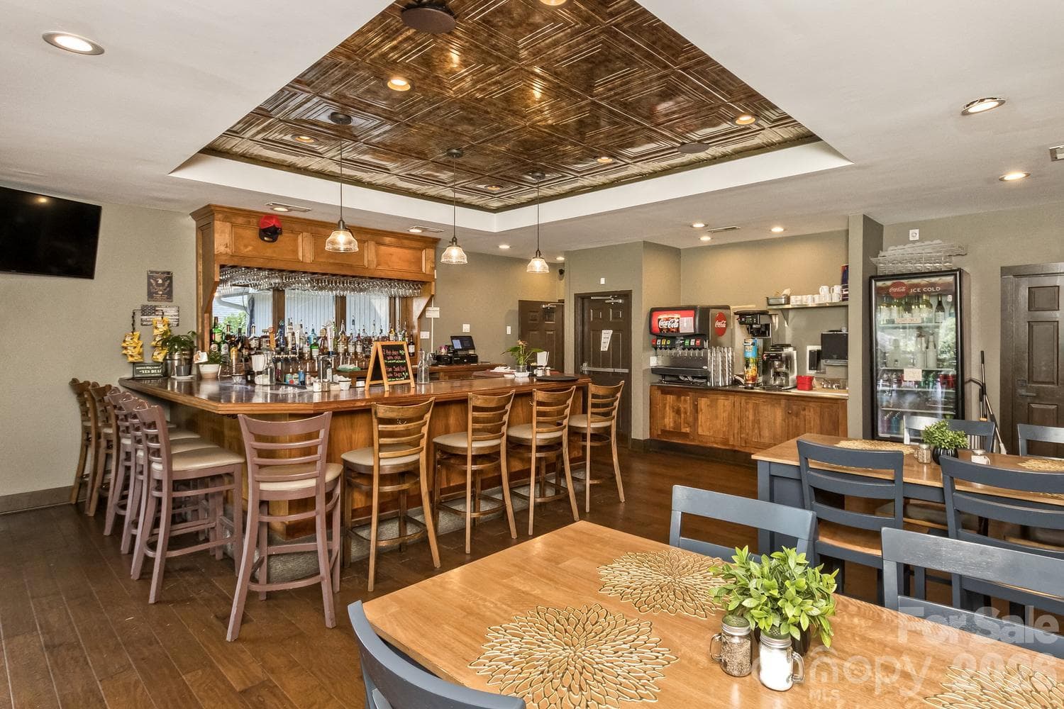 Bistro Bar - 148 Triple Fairways Drive, Hendersonville