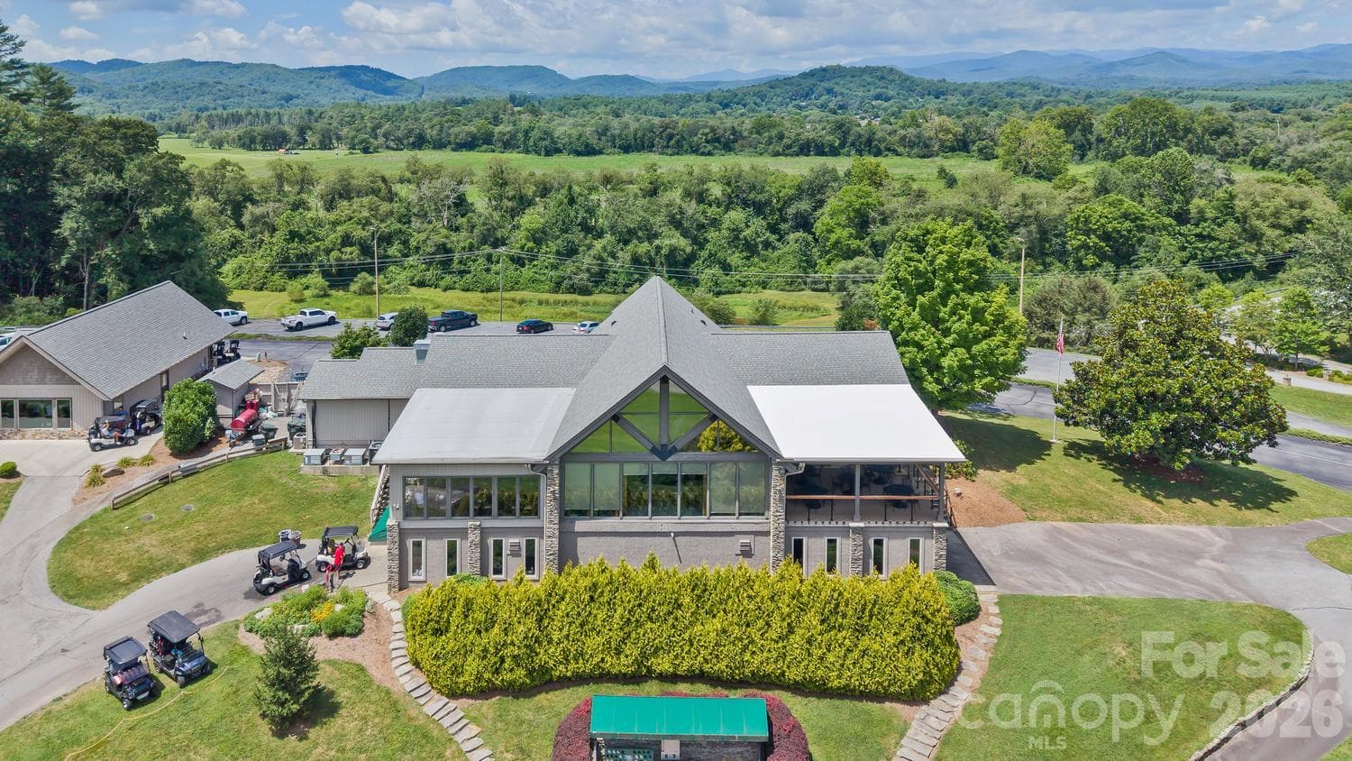 Clubhouse/Restaurant - 148 Triple Fairways Drive, Hendersonville