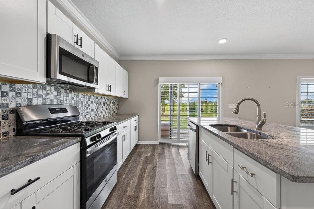 Single Family Residence at 14621 BRUMBY RIDGE AVE, RIVERVIEW, photo 15 of 75