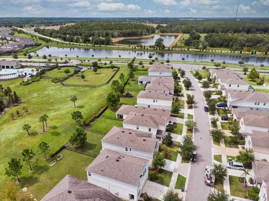 Single Family Residence at 14621 BRUMBY RIDGE AVE, RIVERVIEW, photo 69 of 75