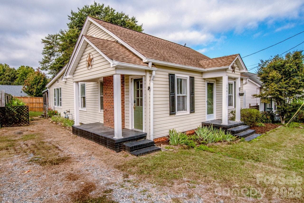 Single Family Residence at 19641 S Main Street, Cornelius, photo 2 of 17