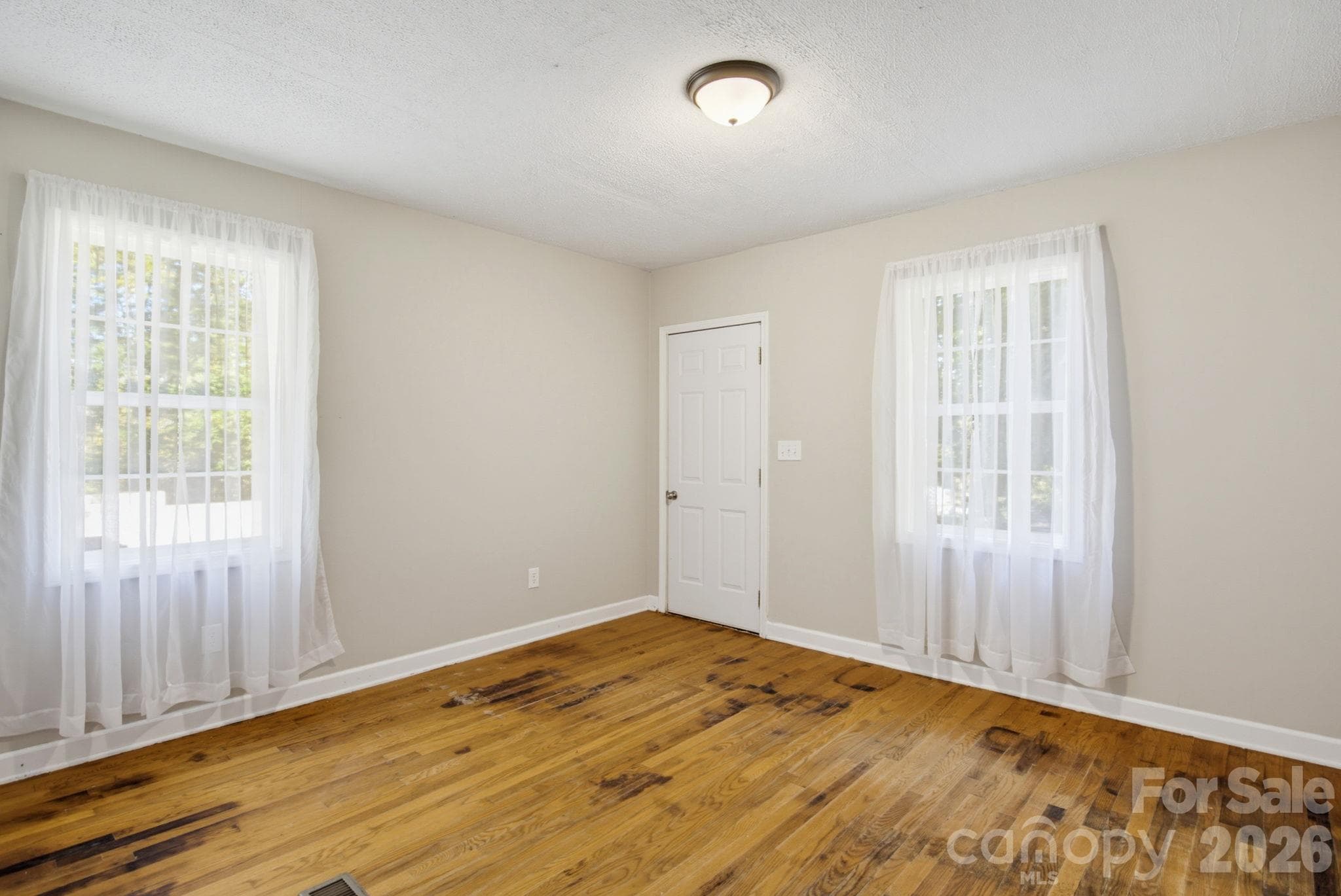 Single Family Residence at 202 E 4th Street, Lexington, photo 15 of 26